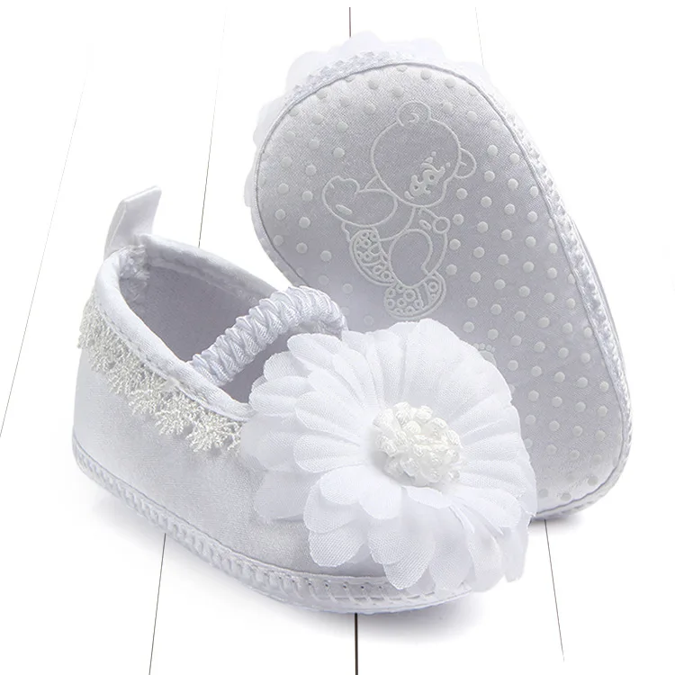 Обувь для крещения новорожденных; белая кружевная обувь с цветочным узором для маленьких девочек; нескользящая обувь для малышей; простая и Крестильная детская обувь - Цвет: baitaiyanghua