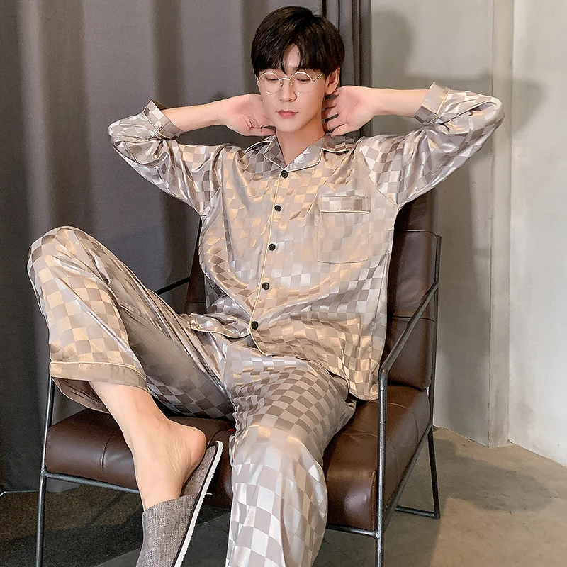 Bulk-buy Customized Men's Ice Snow Silk Couple Pajamas Spring and Autumn  Black Silk Homewear price comparison