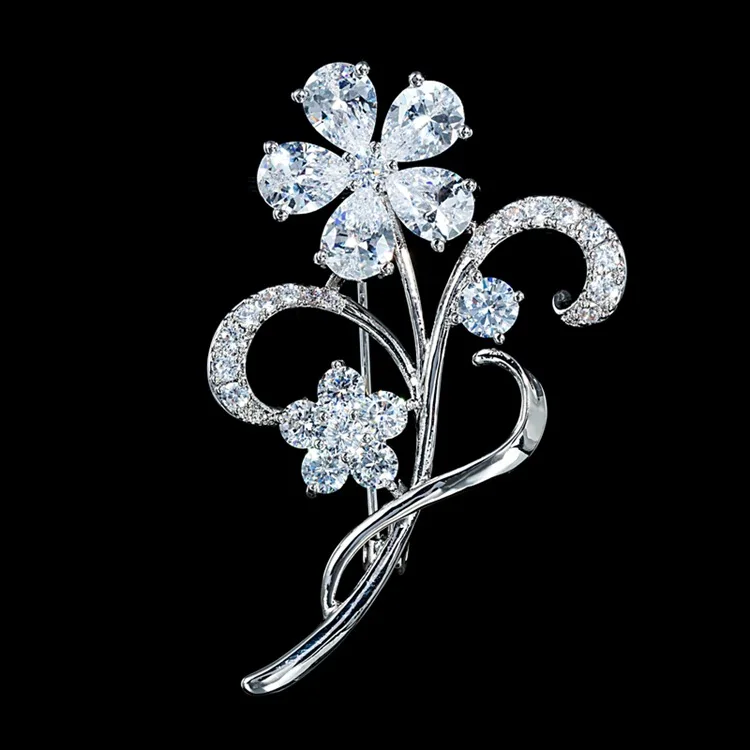 

Shiny Flower Copper Micro Zircon Brooch Coat Corsage Female Coat Silk Scarves Collar Button Elegant Big Pins Wholesale