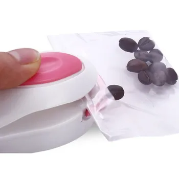 

Wholesale Portable Mini Home Sealer Heat Bag Plastic Food Snacks Bag Sealing Machine Food Packaging Kitchen Storage Bag Clips