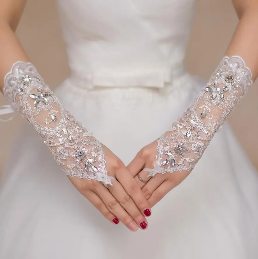 

New 2020 White Ivory crystals Appliques fingerless wedding bride gloves Elbow length matte satin short gloves wedding accessorie