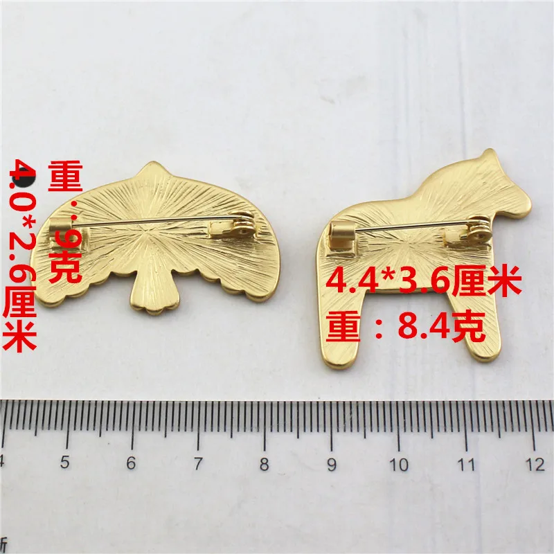 New Fashion Korean Simple Bird Eagle Horse Animal Flower Star Metal Brooch Pin Badge For Women Coat Hat Scarf Accessories Gifts animal brooch flower brooch metal brooches pin brooches clothing brooch
