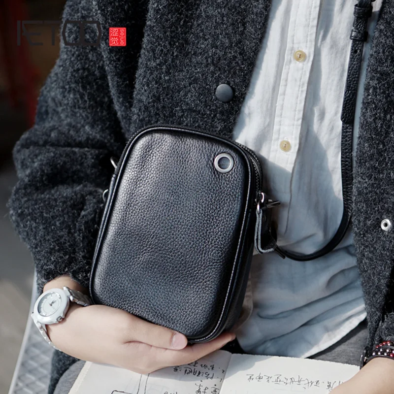 

AETOO Handmade cowhide retro Oblique cross bag, leather casual shoulder bag, mobile phone bag female male headphone bag