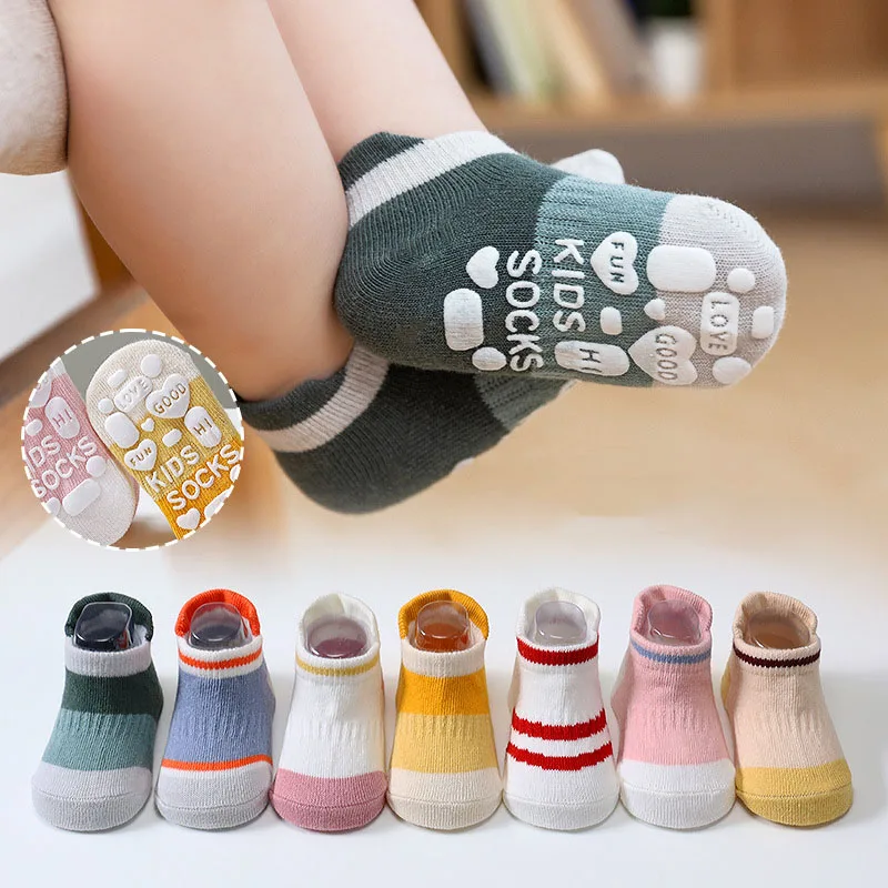 Non Skid Ankle Socks - (4 Pairs) - L/XL - Anti Slip Socks for