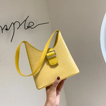 

Textured new small bag 2020 new retro crocodile pattern patent leather handbag gentle style shoulder bag