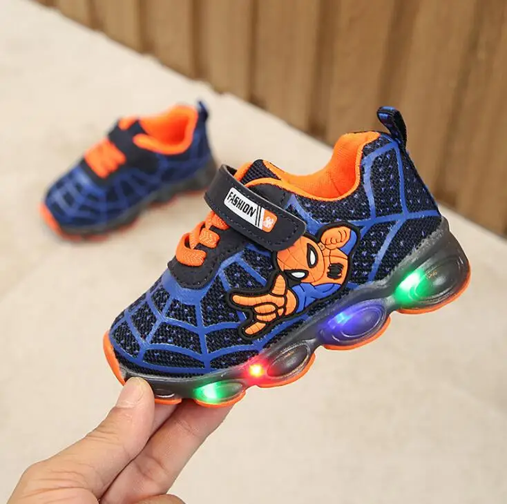 Светящаяся детская обувь с человеком-пауком для мальчиков и девочек, светильник для детей, светящиеся Детские кроссовки с сеткой, спортивная обувь для мальчиков и девочек, светодиодный светильник - Цвет: Синий
