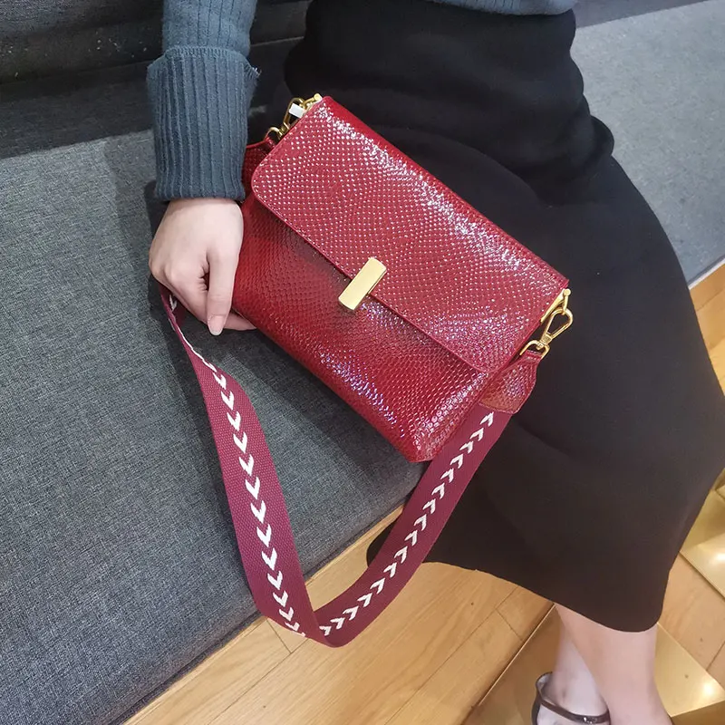 

Simple Style Ladies Bag 2020 New Wide Shoulder Strap Messenger Bag Temperament Fashion Bright Leather Wild Shoulder Bags Female