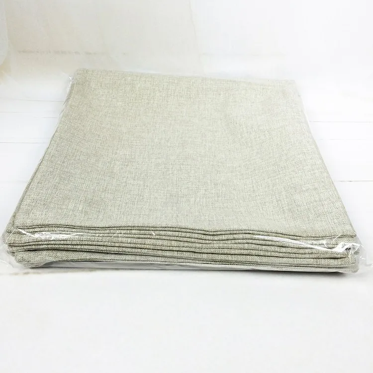 Title 8, Digitaal bedrukte kussensloop van katoen en lin...