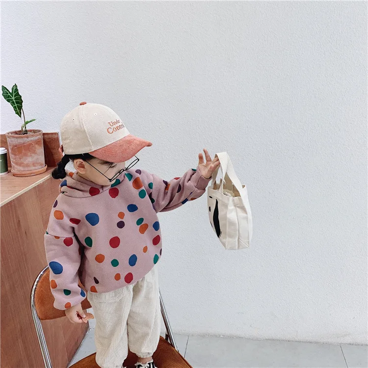 Коллекция года, осенне-зимние новые стильные детские хлопковые топы в горошек с простым и простым капюшоном Повседневная одежда с длинными рукавами для мальчиков и девочек