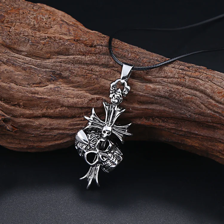 

Europe And America Punk Exaggeration Skeleton Cross Necklace Gothic Hip Hop Alloy Cool Pendant Fashion Man Ornament
