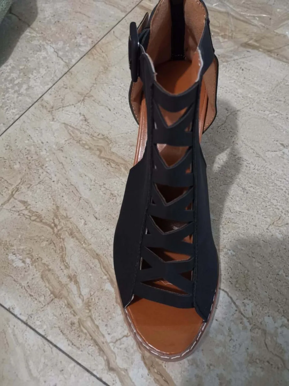 11110334732_1093092662