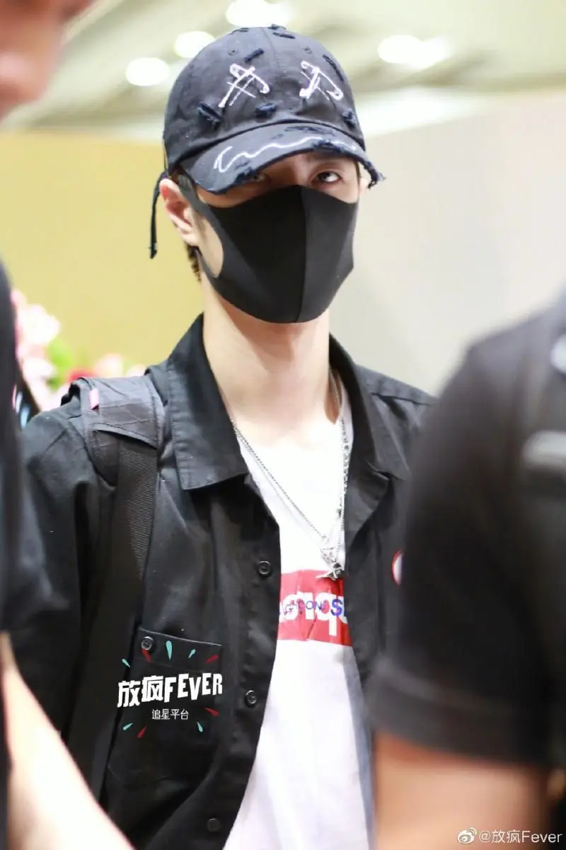 Untamed Wang Yibo, ретро бейсболка с потертостями, s шапки, GD Мода, с крестиком, с отверстием, козырьки, шапка, шляпа для пары, для мужчин и женщин, шляпа от солнца