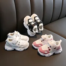 Новое поступление осенних детских кроссовок с мягкой подошвой; спортивная обувь для мальчиков и девочек; дышащая повседневная детская обувь для маленьких девочек