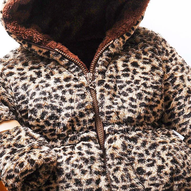 Г. Брендовое Детское пальто для маленьких девочек зимняя теплая плюшевая одежда леопардовой расцветки, теплая одежда на молнии для малышей Топы, новые модные куртки для девочек
