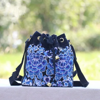 

Fashion national embroidery women shopping handbags!Nice flroal embroidered lady shoulder&crossbody bag All-match canvas bags