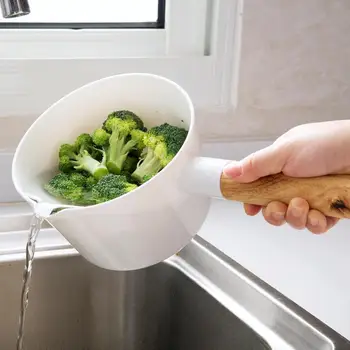 

Hot ABS Water Scoop Dipper with Wood Handle Cooking Tools Water Bailer Baby Bath Caps Shampoo Cup Children Bathing Bailer