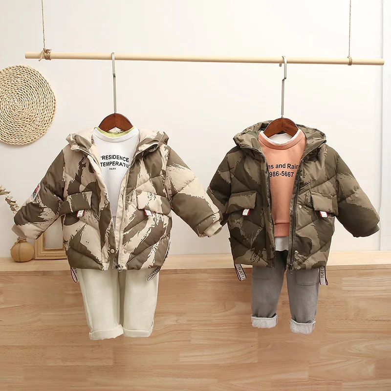 

New Winter 90% White Duck Down Children Camouflage Down Jackets 2019 Keep Warm Loose Coat Wind Even Hat Down Jackets W2955