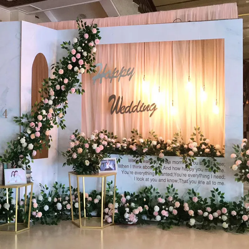 Backdrop trang trí đám cưới: Với một thiết kế backdrop trang trí độc đáo, bạn sẽ tạo được không gian đặc biệt và cá tính hơn tại buổi tiệc cưới của mình. Chúng tôi cung cấp nhiều mẫu backdrop trang trí đa dạng, từ phong cách cổ điển đến hiện đại, hứa hẹn đem đến cho bạn không gian tuyệt đẹp cho bộ ảnh chụp cưới của bạn.