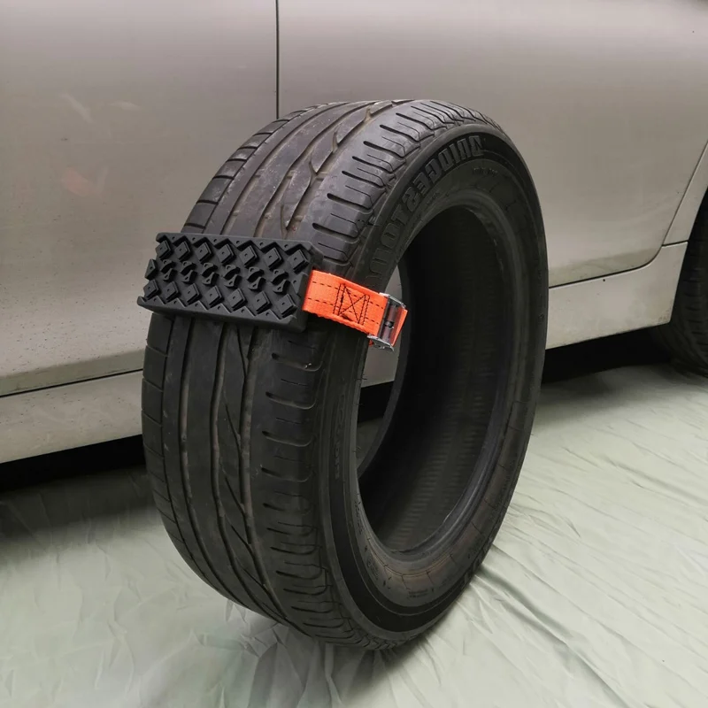 2pcs/set Tire Wheel Chain Anti-slip Outdoor Emergency Snow Chains Snow Roads Safe Driving Cars Accessories