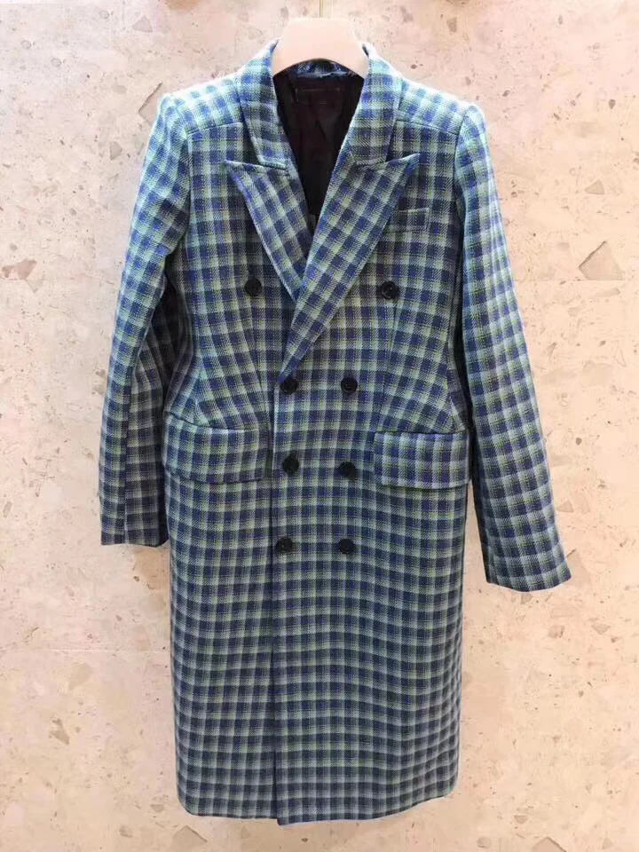 

2019 Latest 100% Wool Women Fashion long jacket with letter print on lining and button runway plaid coat