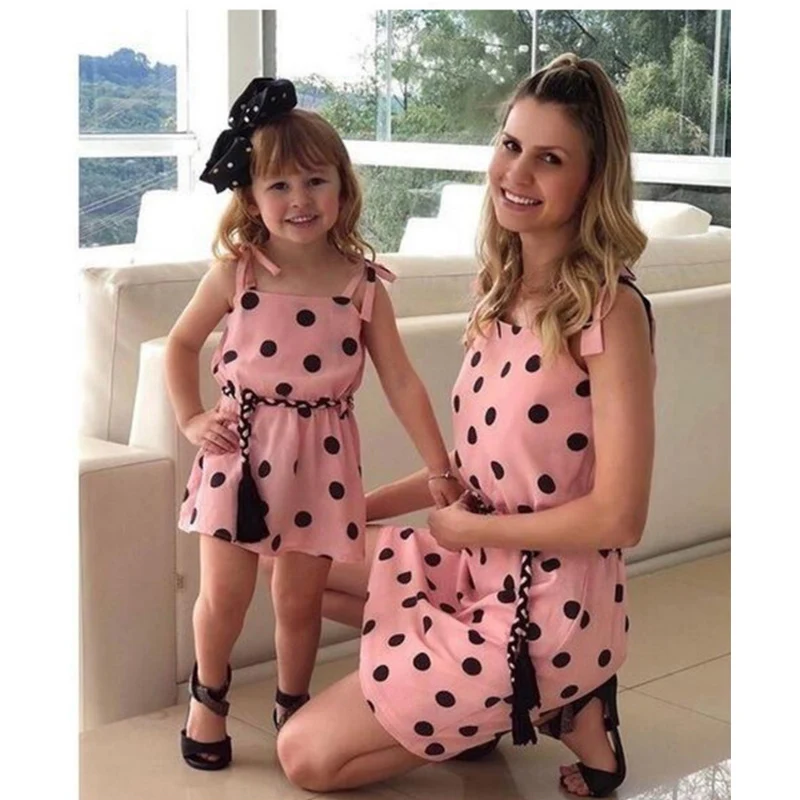 

Polka Dot Sleeveless Mother and Daughte Dresses with Dress Family Matching Clothes Party Dresses Cotton Clothes
