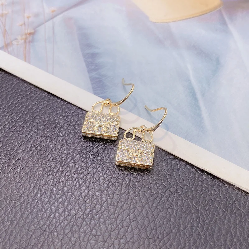 Luxury Cubic Zirconia Pendant Earrings Woman High Fashion Crystal Korean Earrings Anniversary Gift Jewelry for Girls