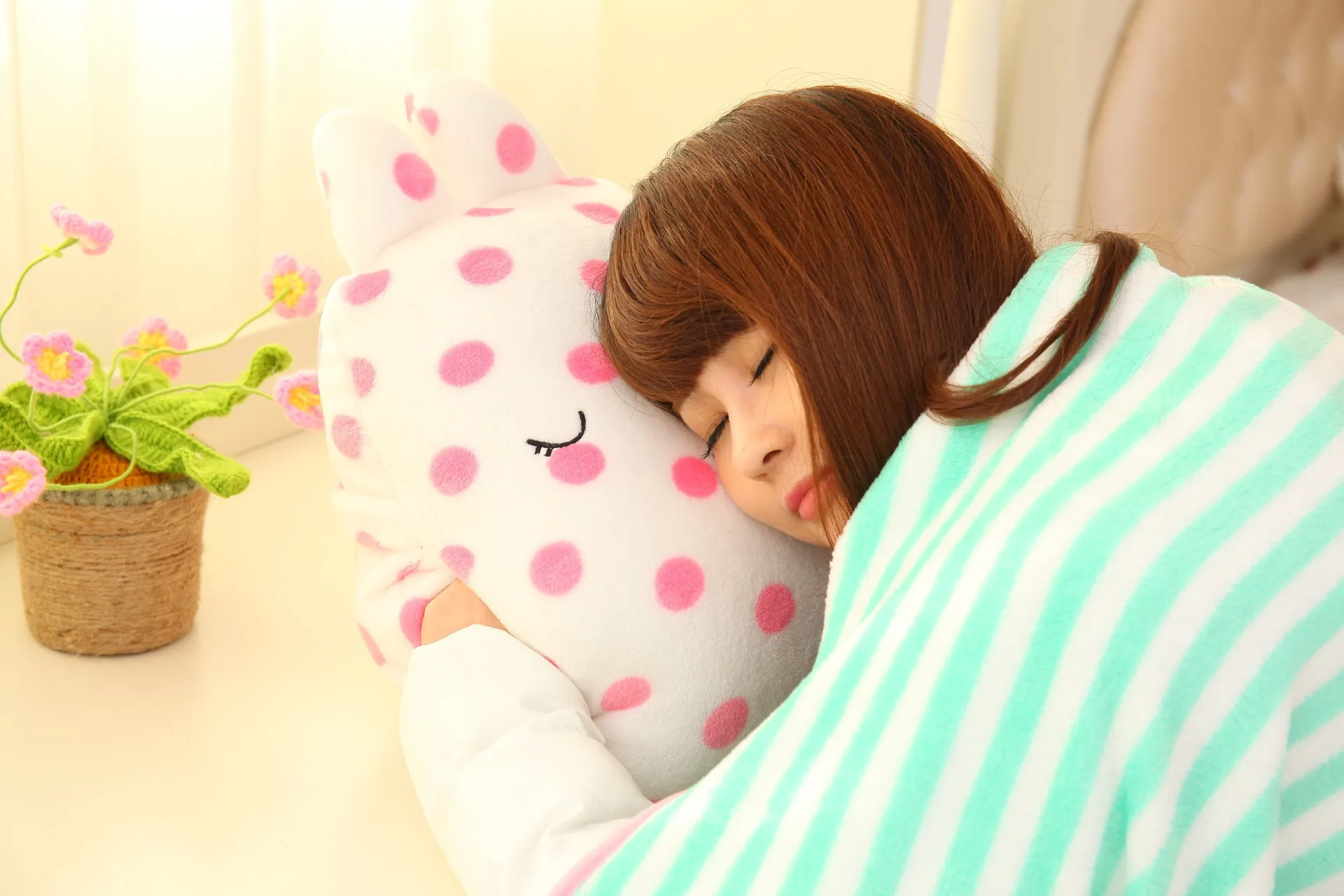 

Fluorescent Color Stripes Rabbit Napping Pillow Pear Blossom Airable Blanket Pear Blossom Blanket Cushion Hand Blanket Three-in-