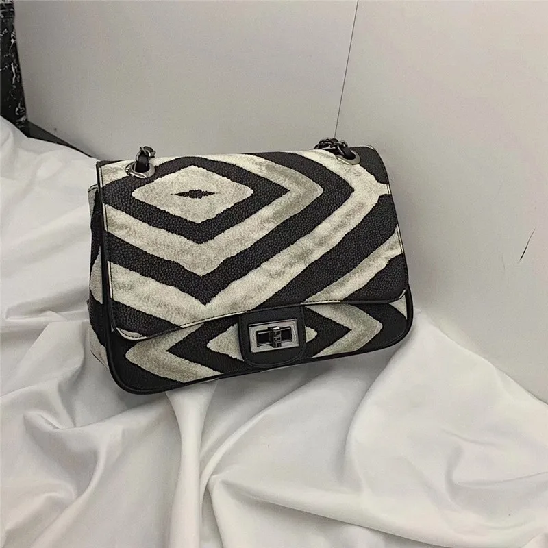 

Zebra Pattern Chain Big Bag Female 2019 New Female Large Capacity Single Shoulder Messenger Bag Female Purse and Handbags