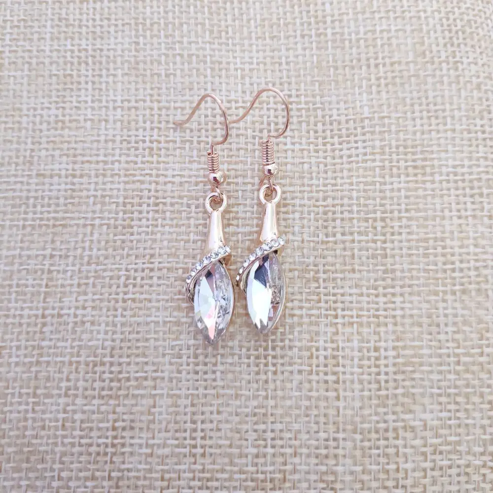 

Серьги женские из серебра 925 пробы, с фианитами, E0188