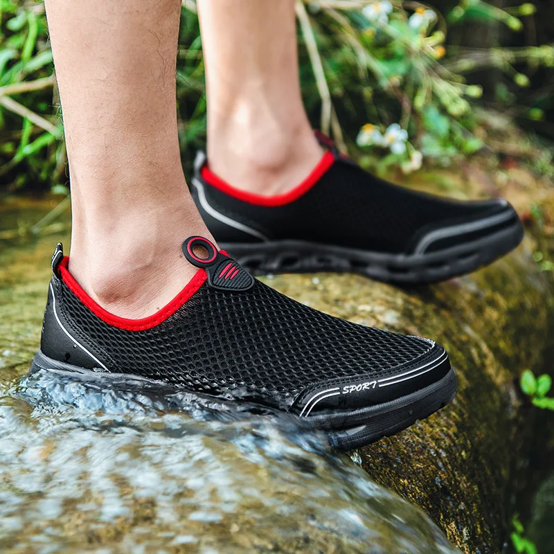 

2020 new mesh outdoor breathable beach quick-drying shoes light and comfortable non-slip durable camping sports casual shoes men