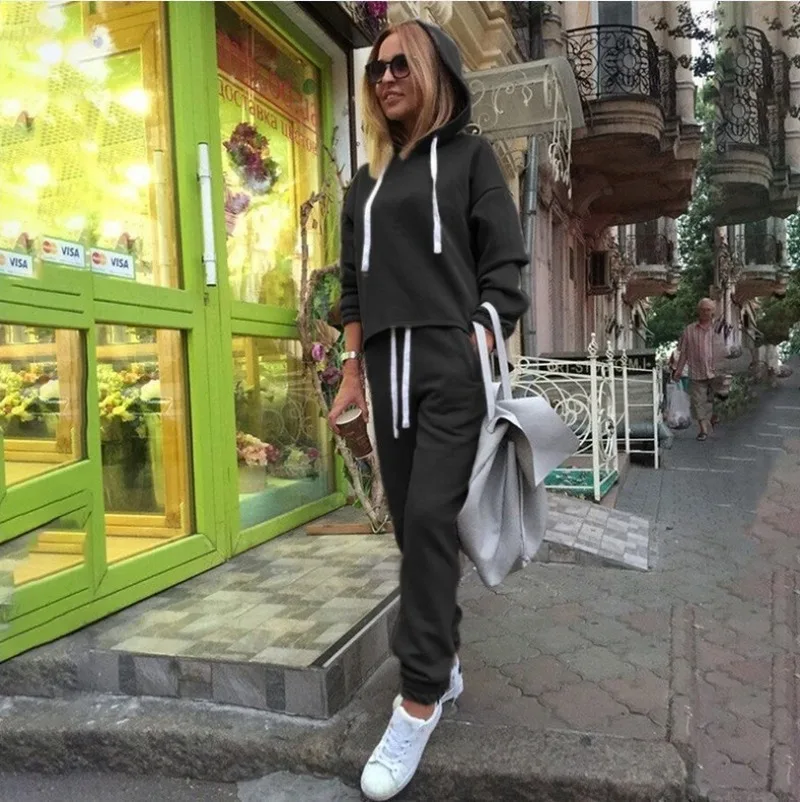 Спортивный костюм женский с капюшоном Однотонная футболка длинным рукавом
