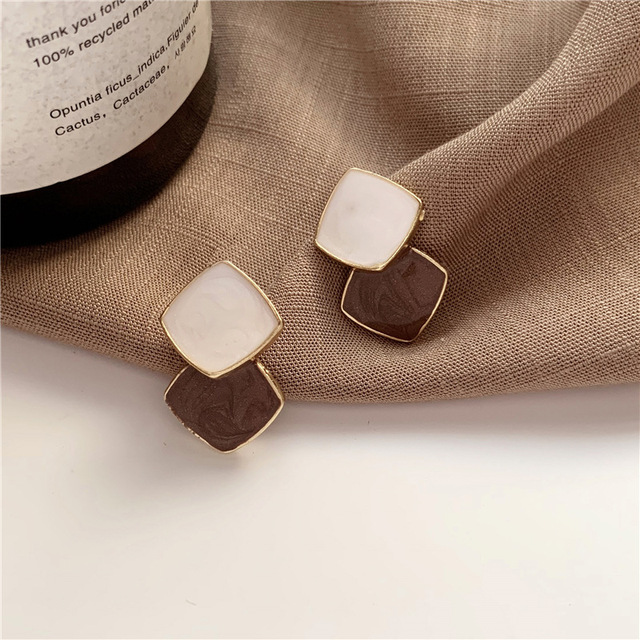 Winter New Brown Earrings Vintage Matte drop Earrings for women Metal Fashion Statement Dangle Earring 2021 Trend Jewelry