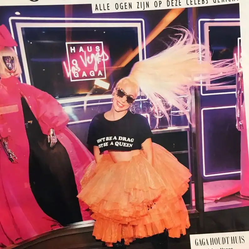 С надписью «Don't be a drag просто стать свитера с отпечатанными словами: гордость футболка Lady gaga монстров текст в готическом стиле, для девочек футболки для девочек уличная футболки tumblr Топы