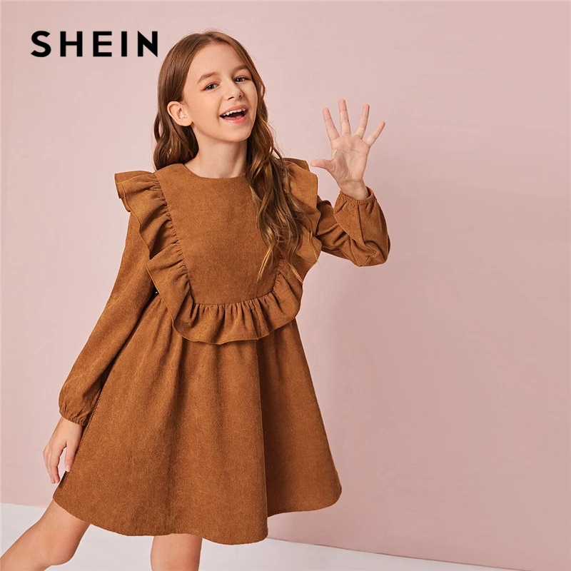 SHEIN Kiddie/коричневое однотонное милое вельветовое платье с оборками для девочек; детское весеннее расклешенное короткое платье трапециевидной формы с рукавами «Бишоп»