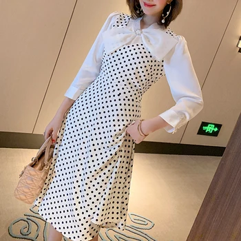 

Runway Retro Polka Dot Beaded Bow Stitching V-Neck Elegant Temperament Dress New Ladies Spring Summer High Quality Fashion
