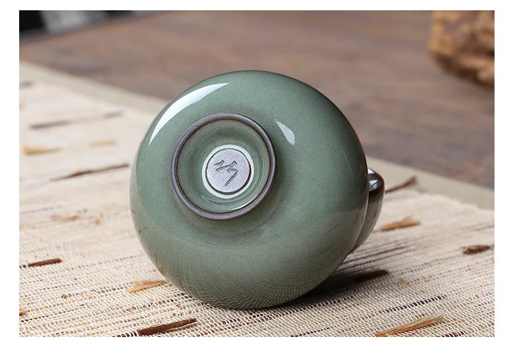 Empty Mountain Xinyu Longquan Celadon Tire Iron Handmade Teacup Arts And Crafts Masters Hand Made Kung Fu Tea Set Tea Cup