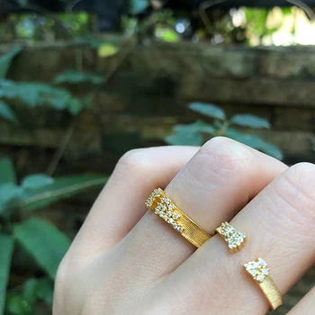 

GHIDBK Statement Irregular Striped Cubic Zirconia Rings Unique Design Geometrical Ring Street Style Ring Delicate Ins Jewelry