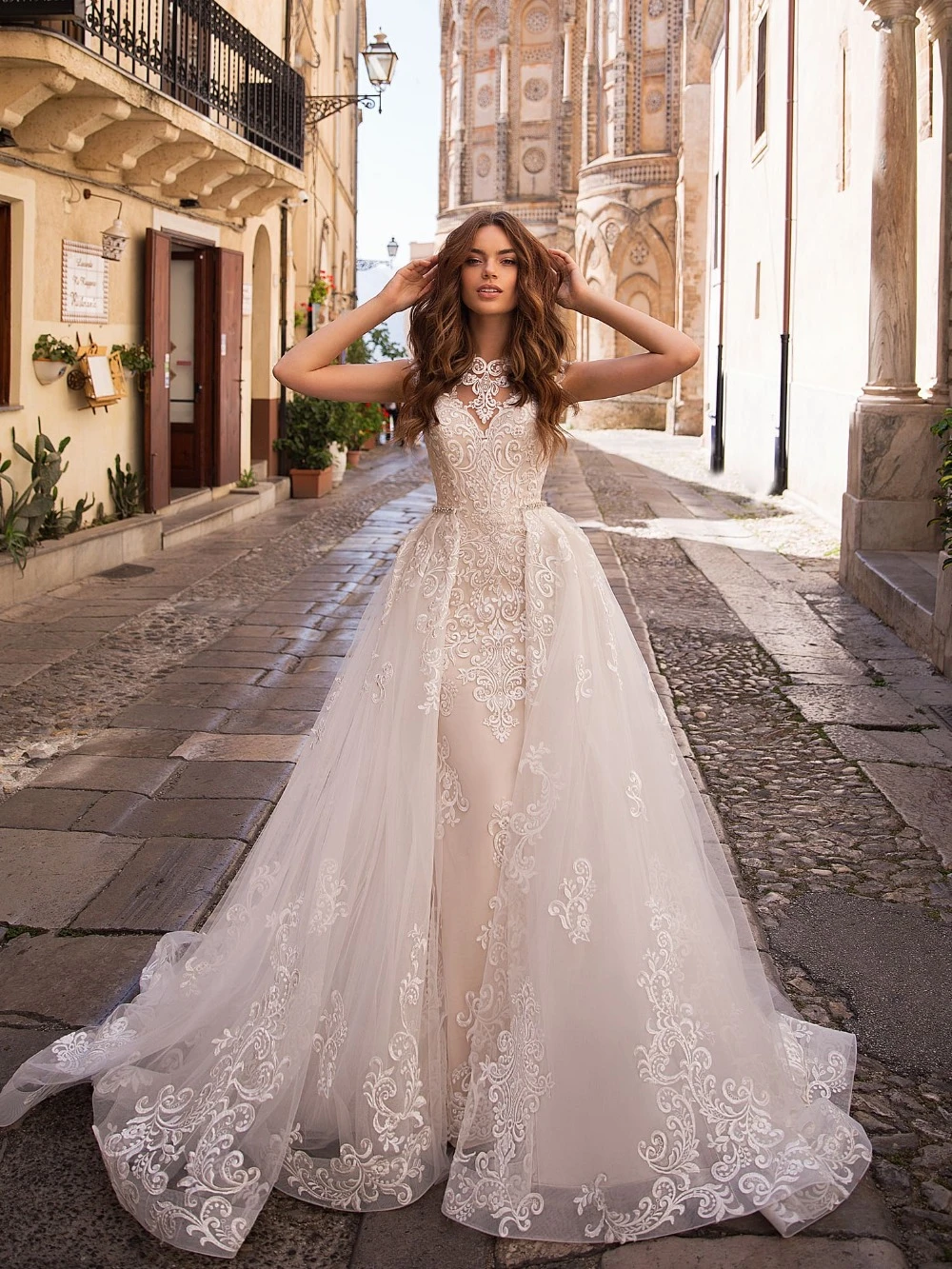 Mermaid wedding dress with removable skirt Clearance