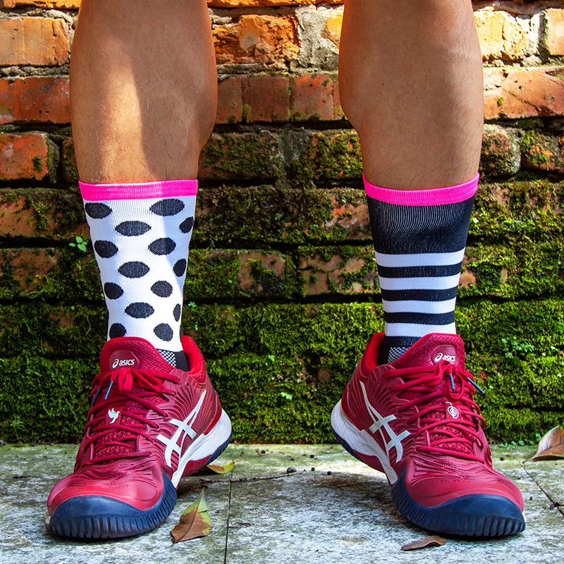 

Новинка, профессиональные велосипедные носки высшего качества, спортивные носки для улицы, полосатые носки в горошек для езды на велосипеде, бега, пешего туризма, носки для мужчин и женщин