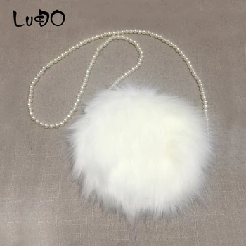 

2019 New Faux Fur Women Round Shoulder Bag Winter Cute Plush Pearl Chain Messenger Bag Girls Evening Clutch Bag Bolsa Feminina