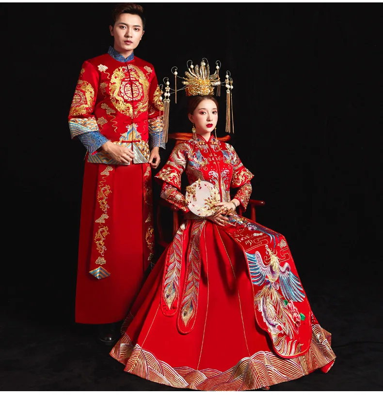 

Chinese Traditional Bride Groom Clothing Wedding Dress Female Dragon Gown Slim Cheongsam Traditional Married Evening Gowns