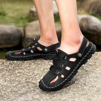 

Men Sandals 2020 Holes Classic Stitch Fashion Male Outdoor Beach Slippers Leather Summer Soft Fashion Black Shoes Men Sandals