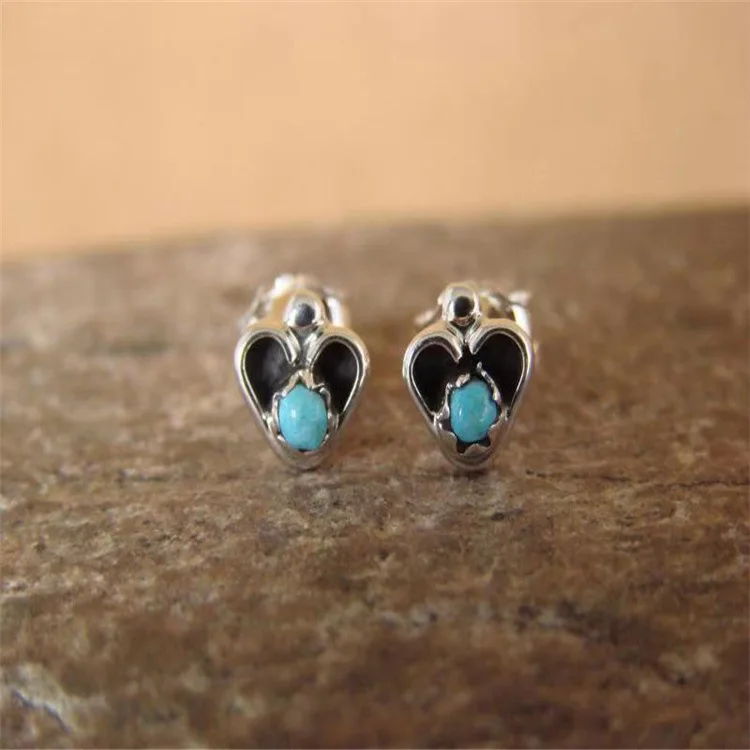 

Milangirl Fashion Personality Temperament Iuxury Retro Charm Elegant Heart for Women Zircon Earrings Beating heart Stud Earring