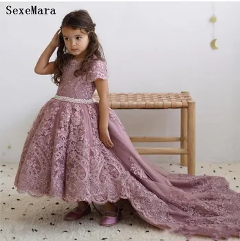 

Dusty Pink High Low Baby Girls Dresses for Birthday Party Short Sleeve Lace Appliques Toddler Pageant Dress Pearls Belt
