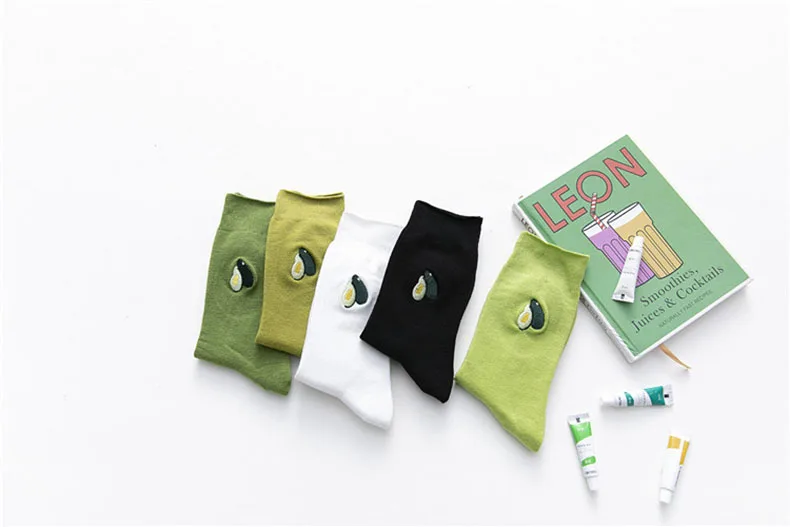 Женские носки из хлопка высокого качества, модные новые Носки с рисунком авокадо, женские популярные впитывающие пот Повседневные носки AA17