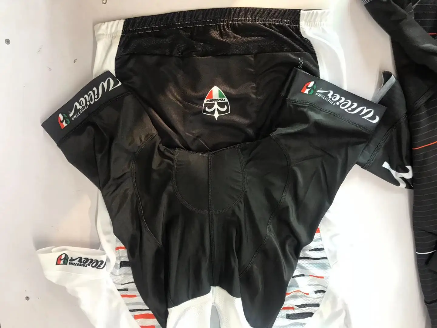 Команда VIBES Велоспорт клуб Джерси Высокое качество Bibshorts для лета Сезонное предложение