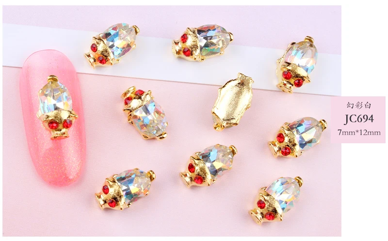 100 Pcs Gold Pig Design Nail Rhinestones Cute Pig Pattern Chinese Lucky Image Gold Base Diamond Gems Nail Charms Rhinestones JC6