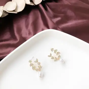 

Qingdao Ornament S925 Silver Needle Online Celebrity Celebrity Style Creative Earrings Versitile Fashion Popular Geometry Diamon