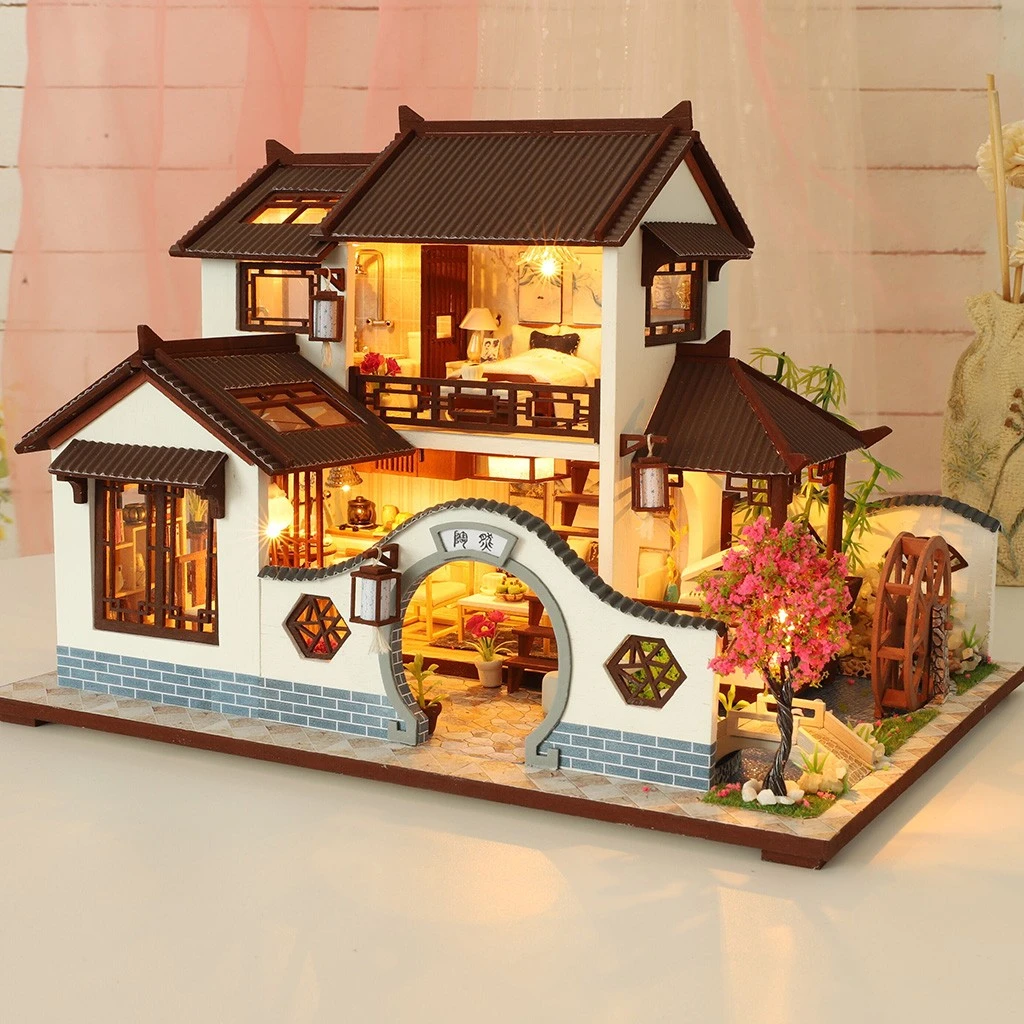 muñecas de madera antiguas