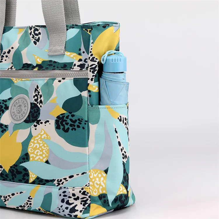 2021 New Nylon Large Capacity Summer Ladies Beach Shoulder Bag Woman Designer Handbags Youth Ladies Bags Tote Ladies Casual Bag